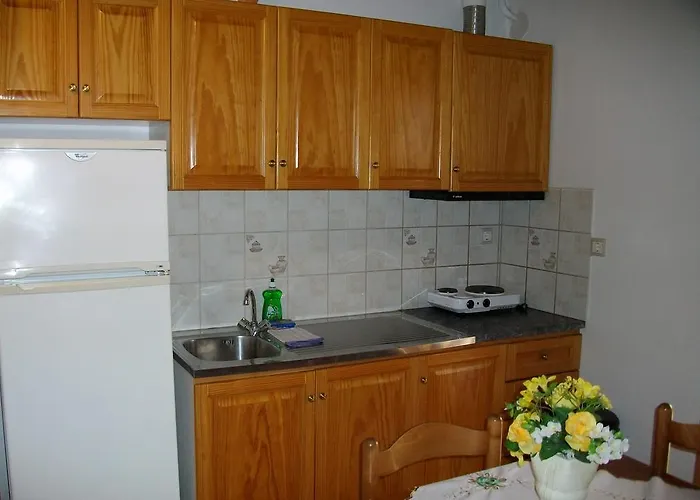 Resbithas Aparthotel 3*