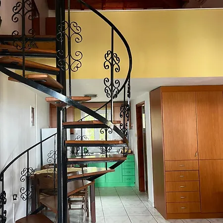 Resbithas Hotel apartamentowy Gythio